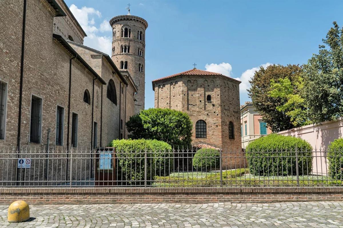 Duomo - City Center Appartamento Elegante Con Suite رافيننا المظهر الخارجي الصورة